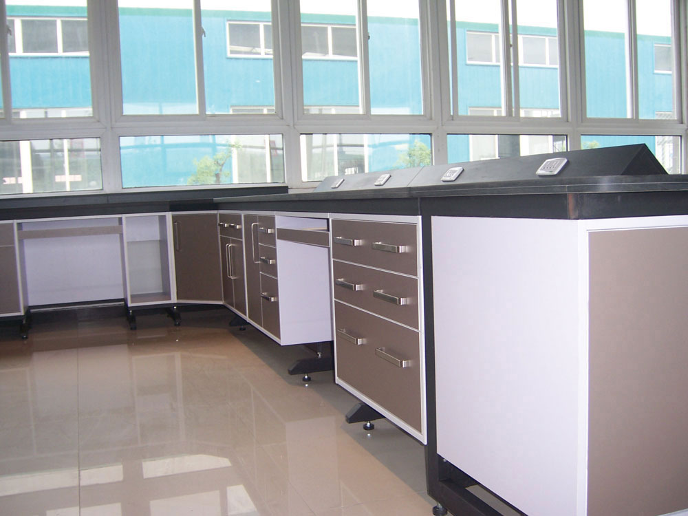 鋼木實(shí)驗(yàn)臺(tái)、化學(xué)實(shí)驗(yàn)臺(tái)、邊臺(tái)、中央實(shí)驗(yàn)臺(tái)、生物實(shí)驗(yàn)臺(tái)