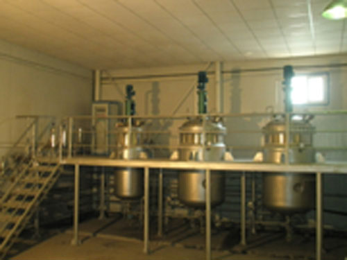 LG-PJ系列全自動(dòng)多聯(lián)不銹鋼發(fā)酵罐&mdash;中試車(chē)間