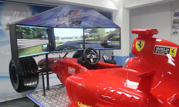 賽車駕駛模擬游戲設(shè)備