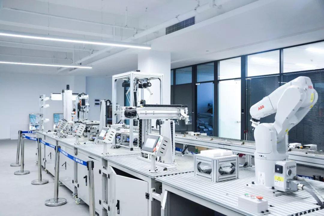 智能制造單元系統(tǒng)集成應(yīng)用平臺